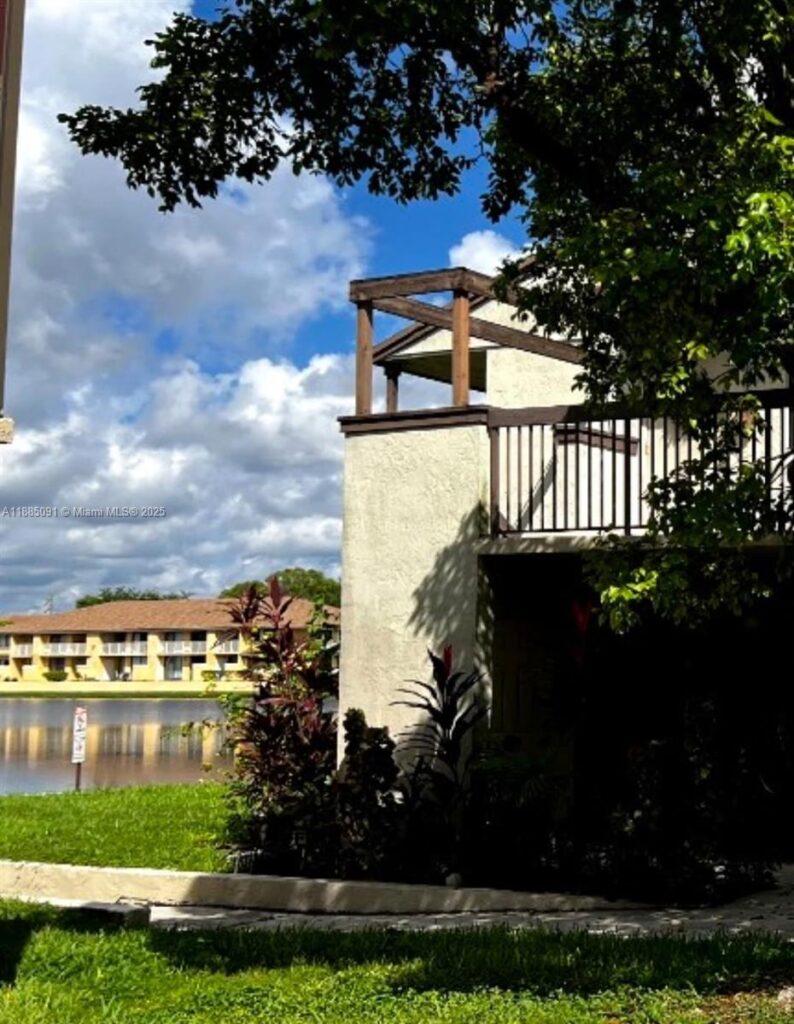 415 NW 210th St # 206, Miami Gardens FL 33169