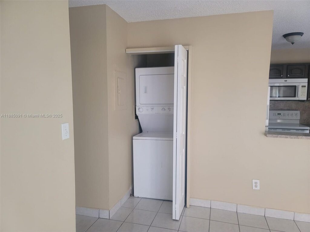 415 NW 210th St # 206, Miami Gardens FL 33169