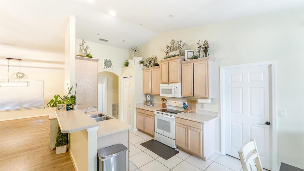 9134 Oviedo Street, Sebring FL 33872