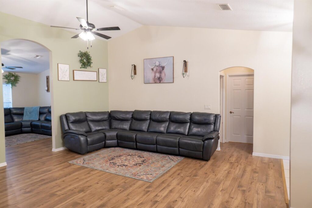 9134 Oviedo Street, Sebring FL 33872