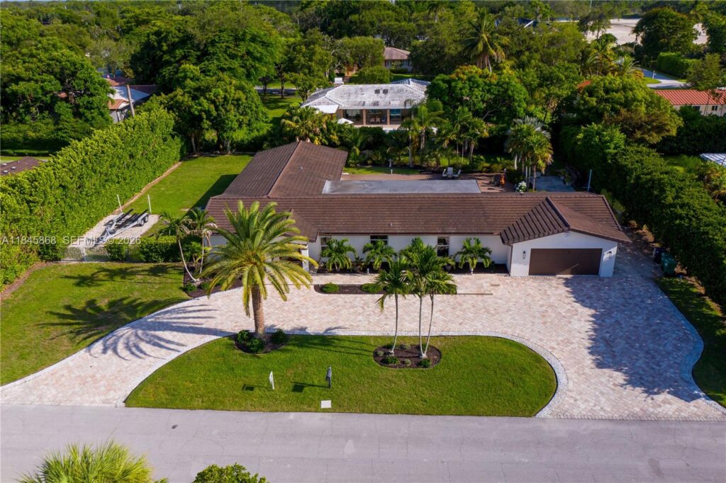 6960 SW 148th Ter, Palmetto Bay FL 33158