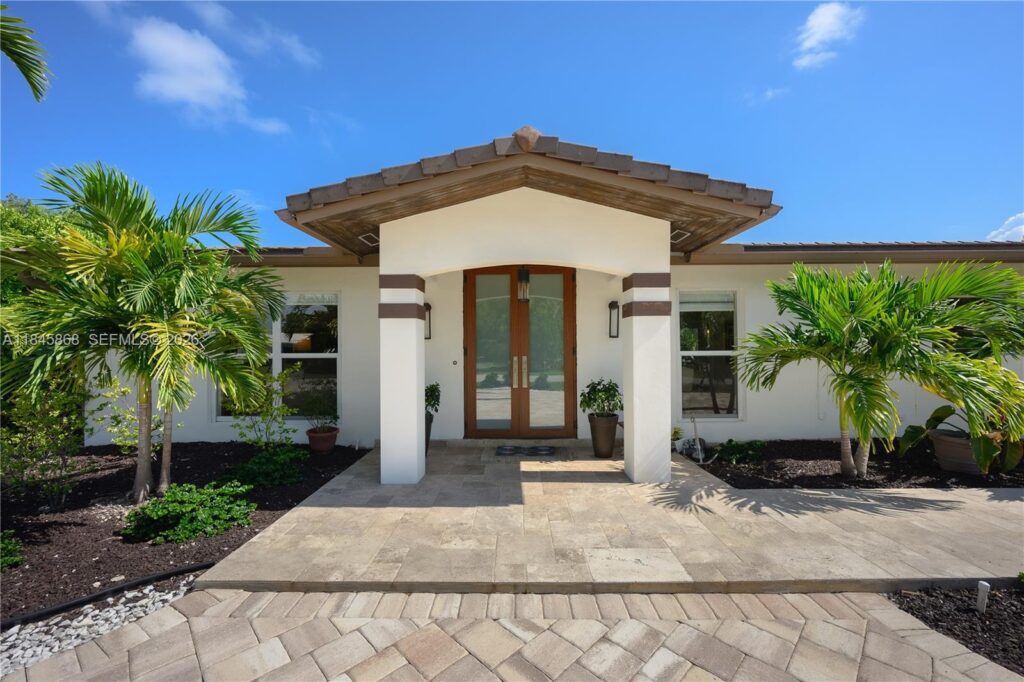 6960 SW 148th Ter, Palmetto Bay FL 33158