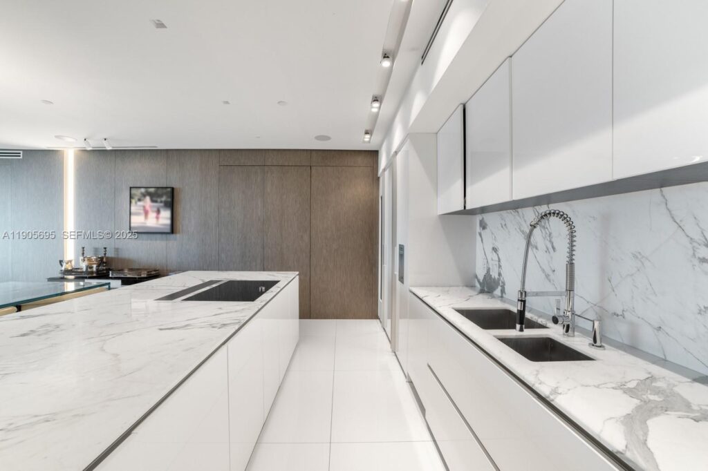 10201 Collins Ave # 807, Bal Harbour FL 33154