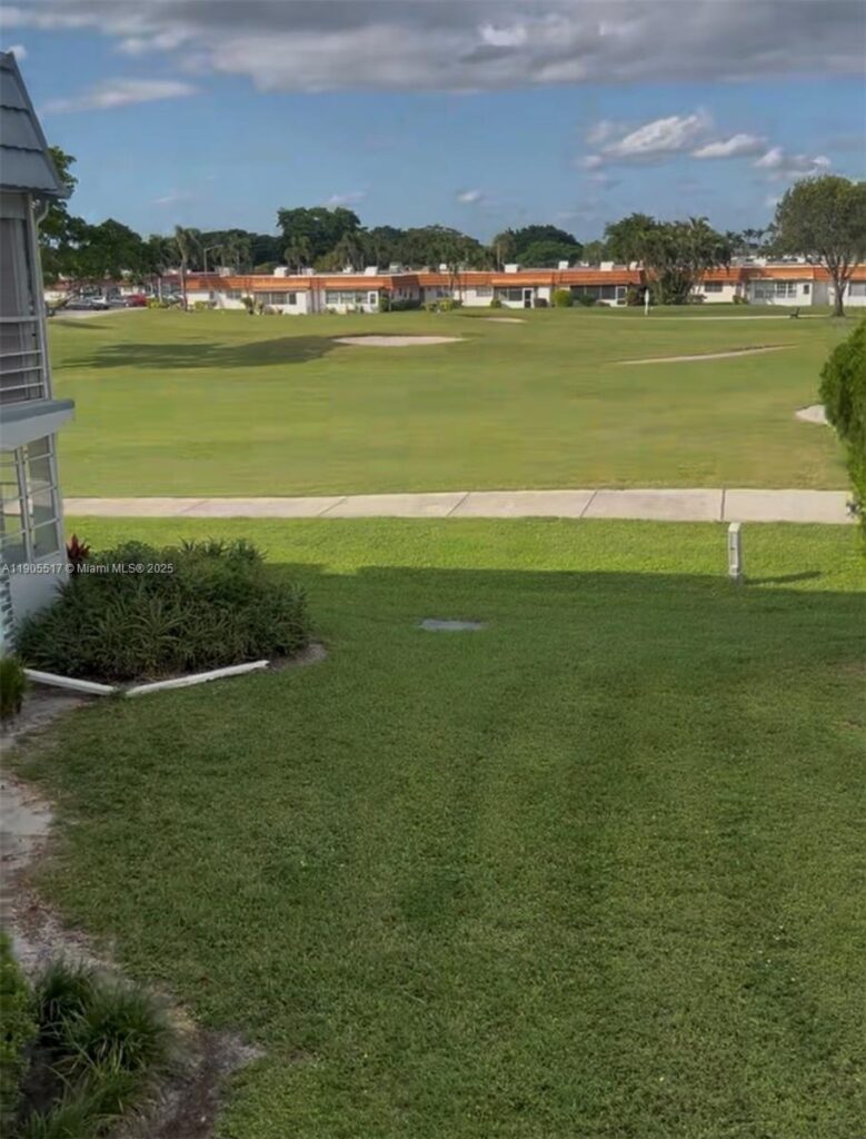 327 Tuscany F # 327, Delray Beach FL 33446
