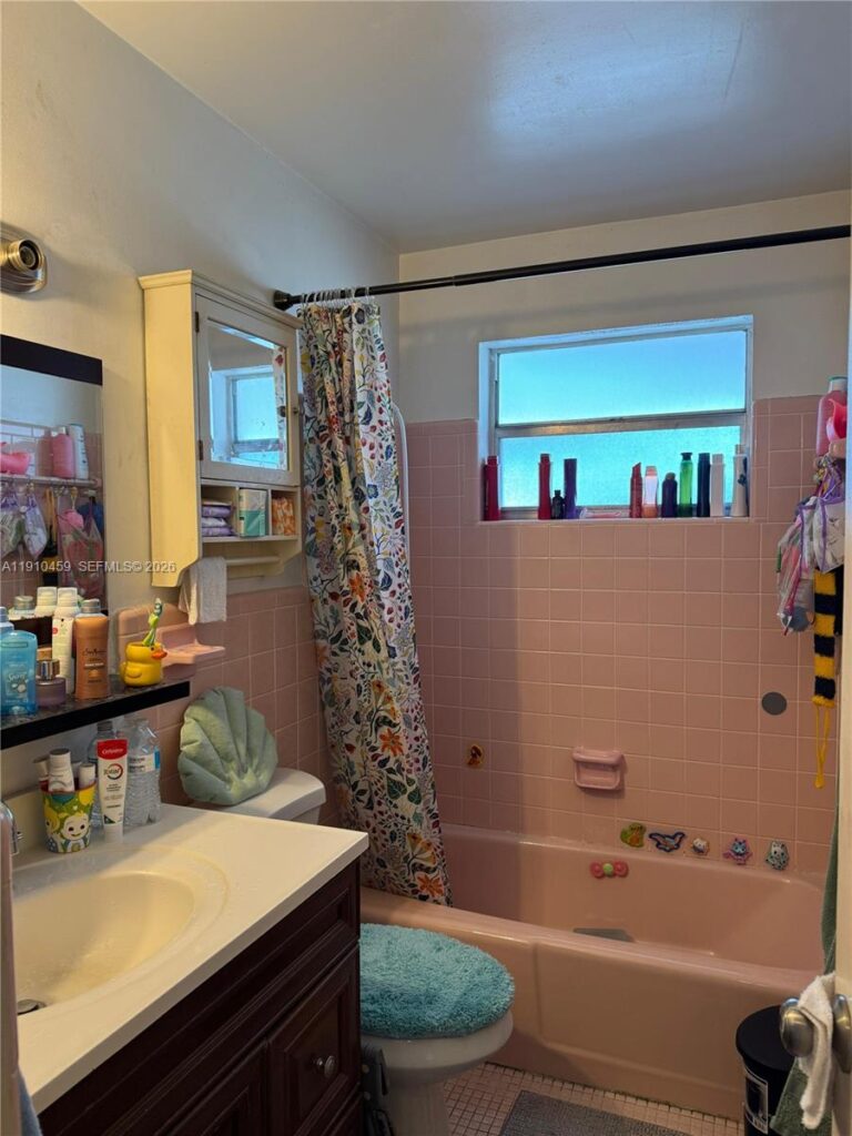 2444 Polk St # 210, Hollywood FL 33020