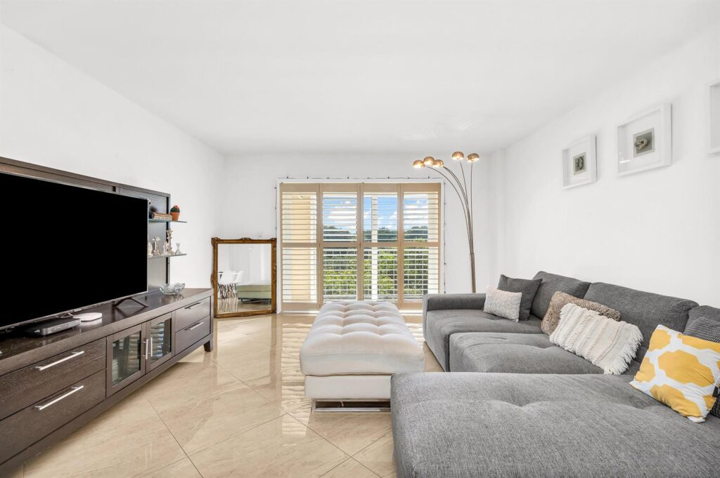 1111 S Ocean Boulevard # 420, Boca Raton FL 33432