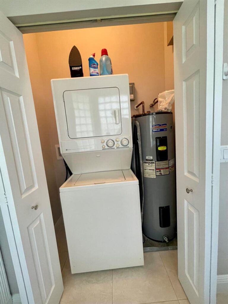 15590 Hawker Lane, Wellington FL 33414