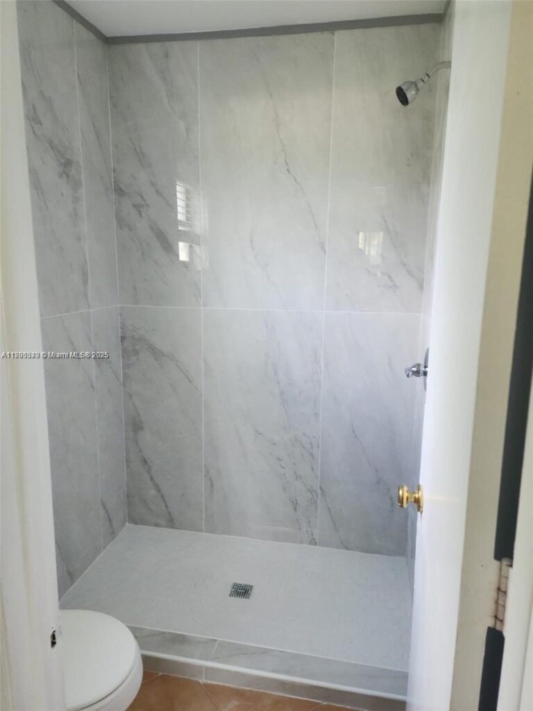 6061 Shakerwood Cir # 208, Tamarac FL 33319