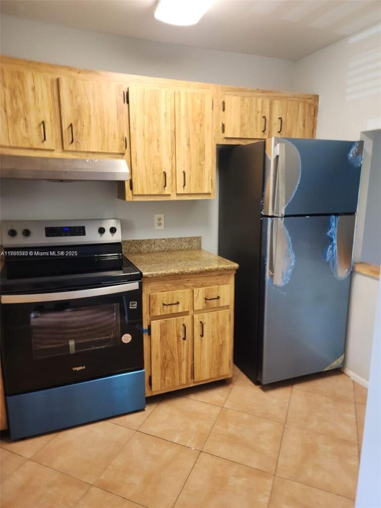 6061 Shakerwood Cir # 208, Tamarac FL 33319
