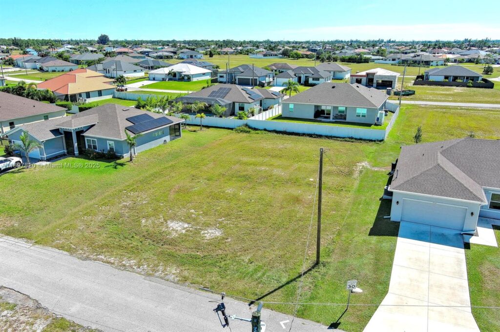 3548 NW 21ST TER, Cape Coral FL 33993
