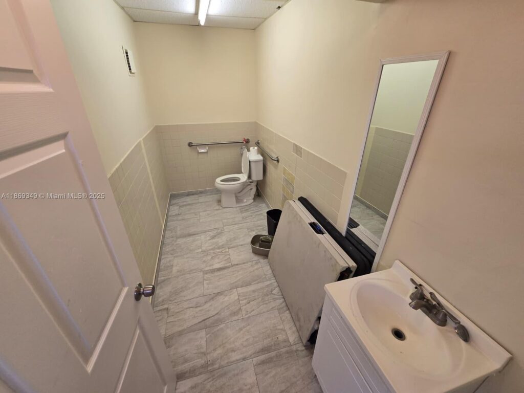 2501 N State Road 7 # 208, Margate FL 33063