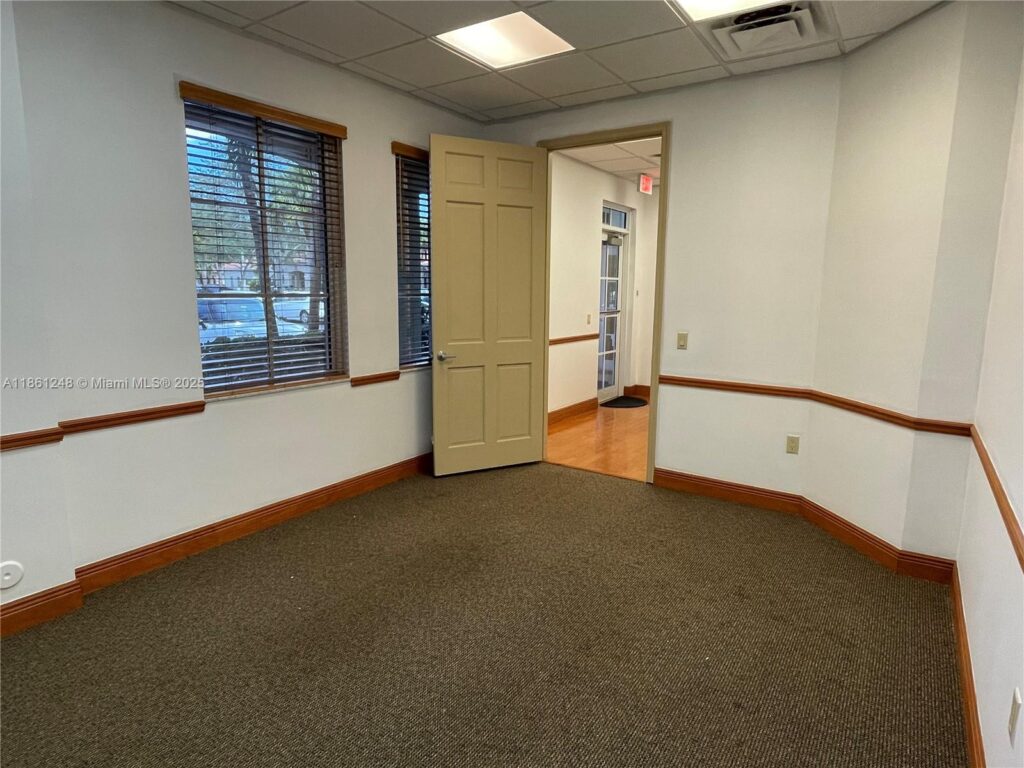 5501 N University Dr # 103, Coral Springs FL 33067