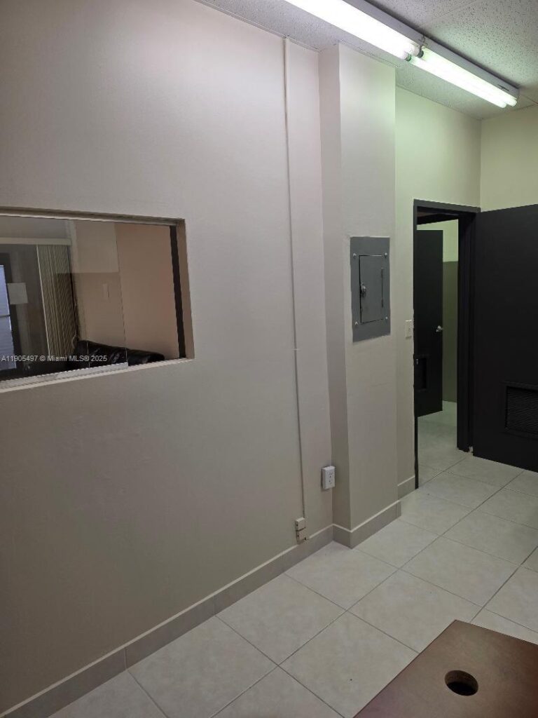 1985 S Ocean Dr # 3L, Hallandale Beach FL 33009