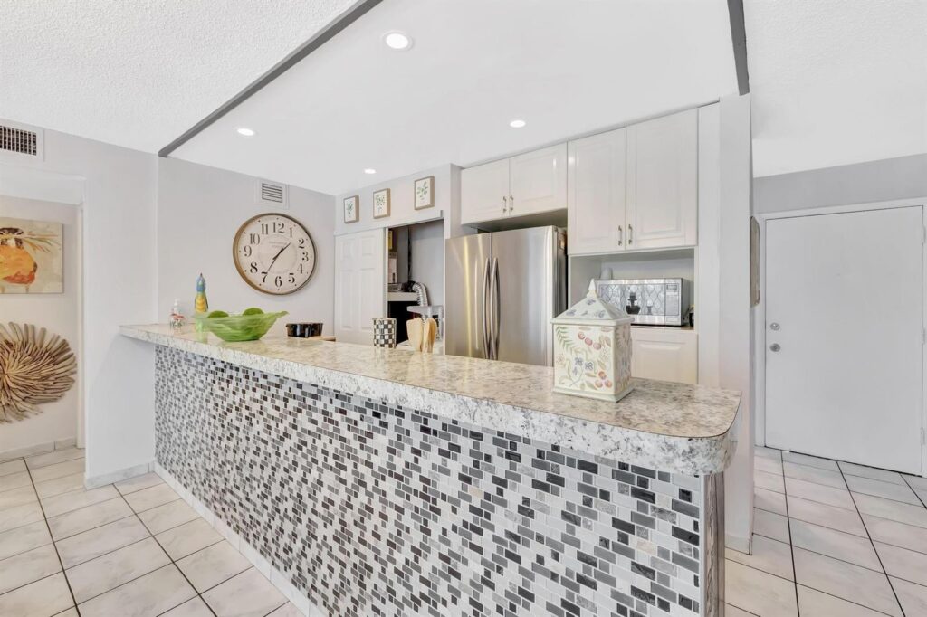 5336 NE 6th Avenue # H7, Oakland Park FL 33334