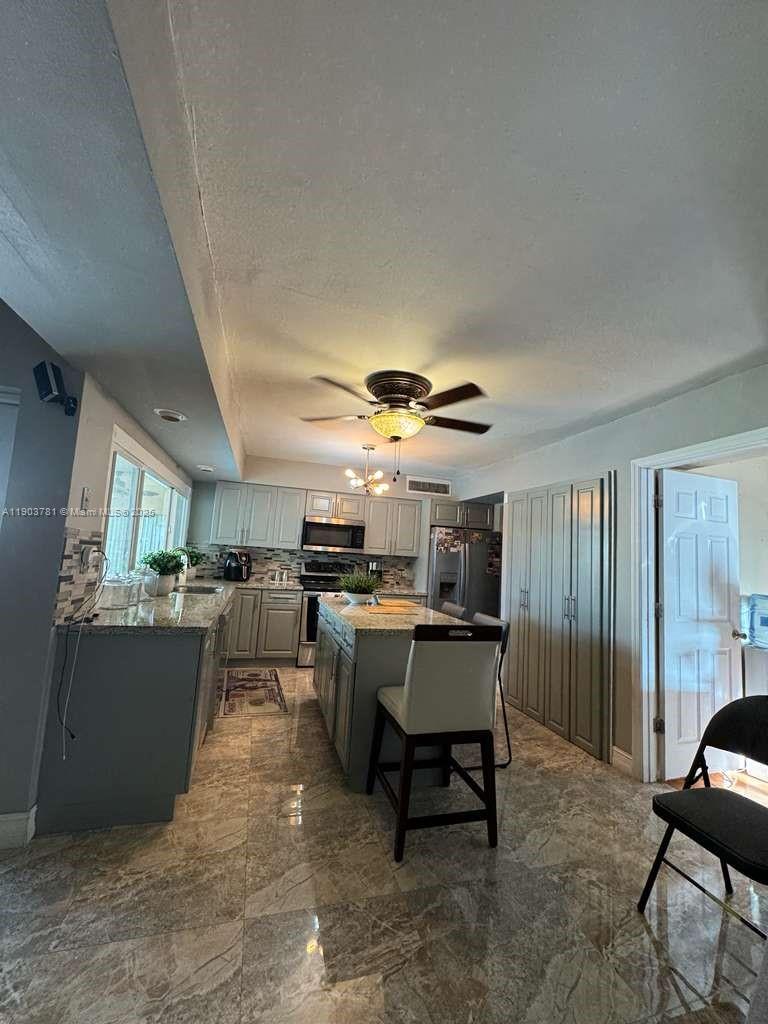 6391 SW 34th St, Miramar FL 33023
