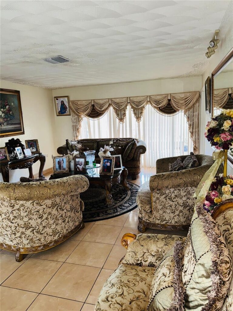 6391 SW 34th St, Miramar FL 33023