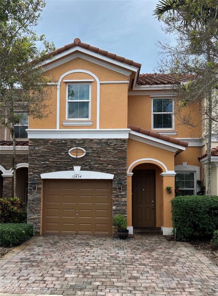 12434 Emerald Creek Mnr, Plantation FL 33325