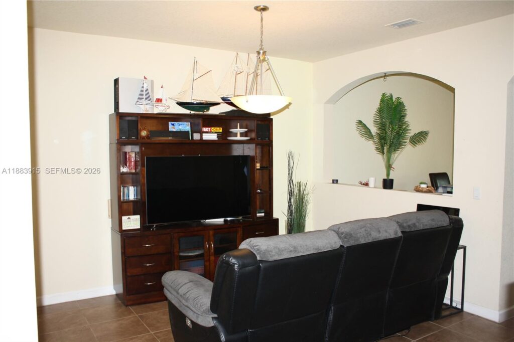 12434 Emerald Creek Mnr, Plantation FL 33325