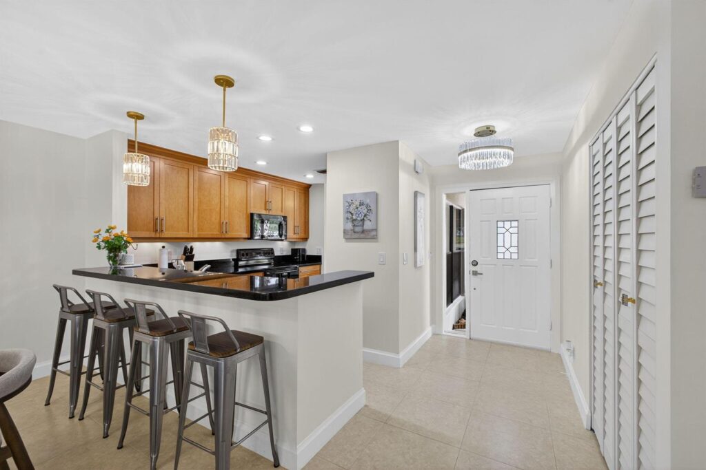 479 Prestwick Circle, Palm Beach Gardens FL 33418