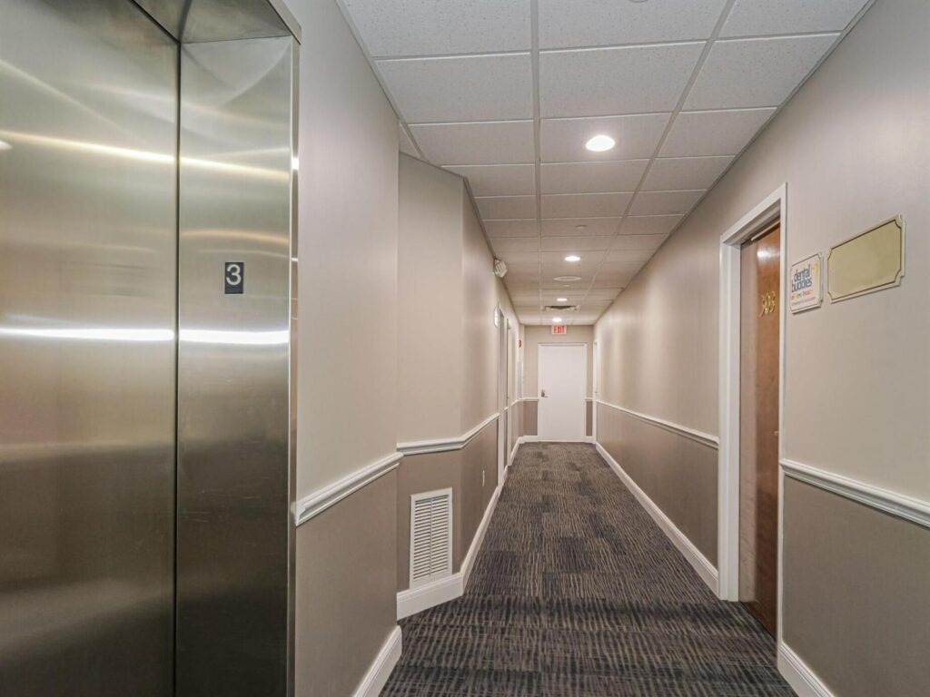 3755 7th Terrace Suite P, Vero Beach FL 32960
