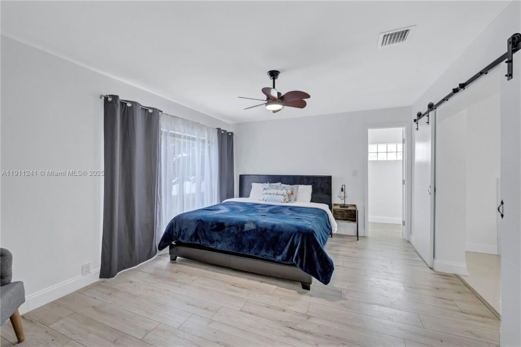 217 N 31st Ave, Hollywood FL 33021