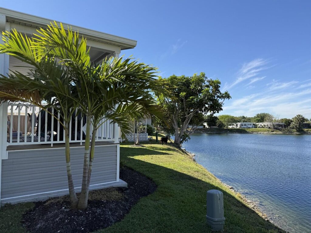 6881 NW 43rd Terrace, Coconut Creek FL 33073