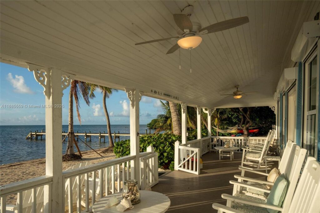 109 Columbus Dr, Islamorada FL 33036