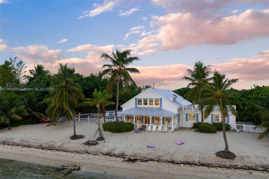 109 Columbus Dr, Islamorada FL 33036