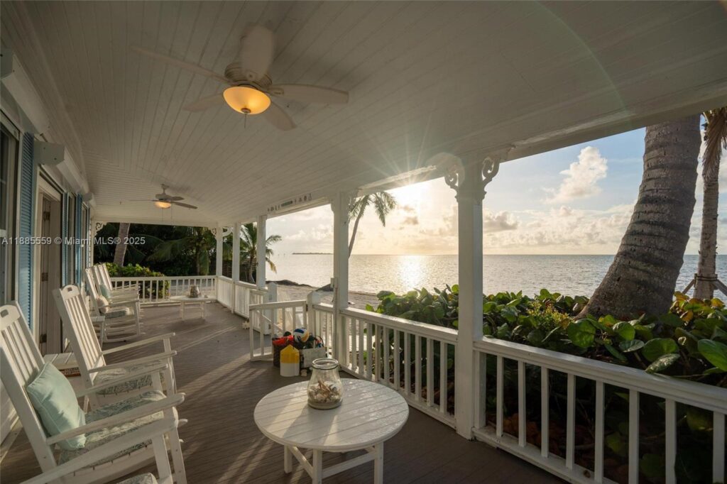 109 Columbus Dr, Islamorada FL 33036