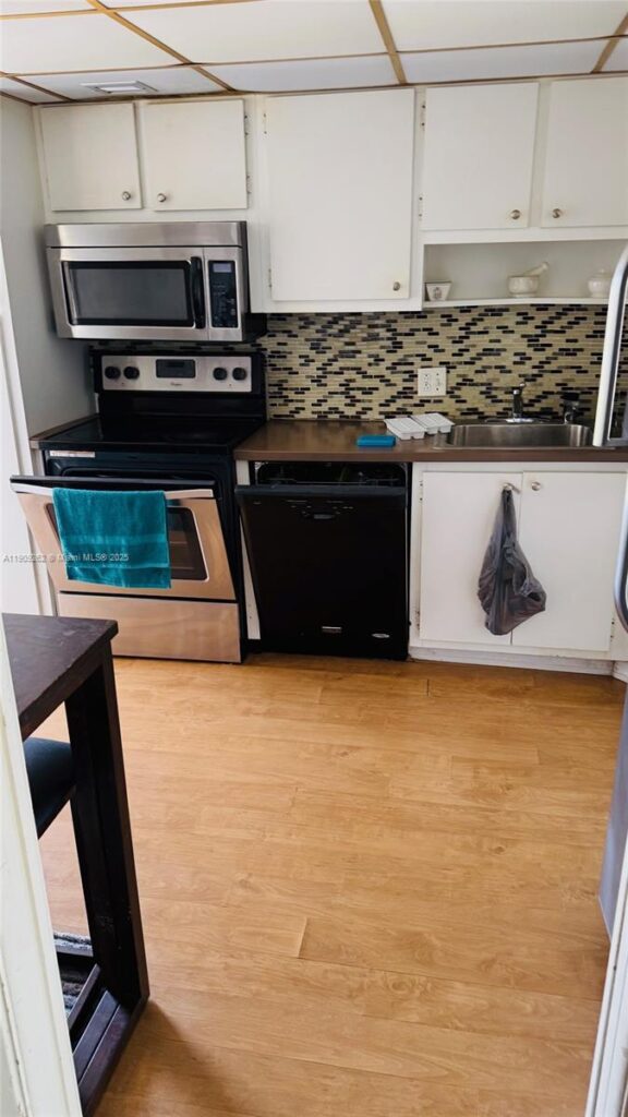 3150 N Palm Aire Dr # 801, Pompano Beach FL 33069