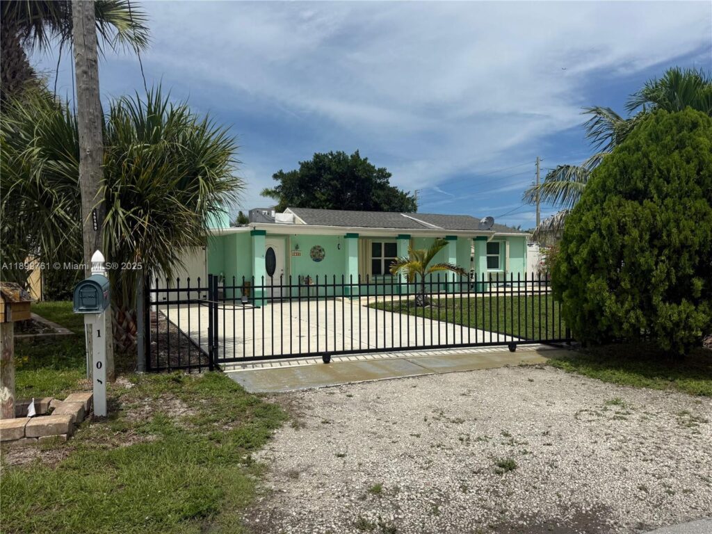 1708 S Saint Lucie Ct, Fort Pierce FL 34949