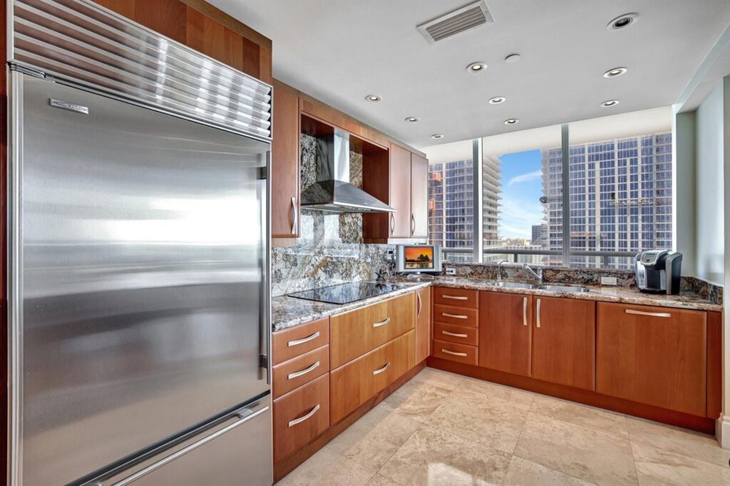 1 N Fort Lauderdale Beach Boulevard # 1808, Fort Lauderdale FL 33304