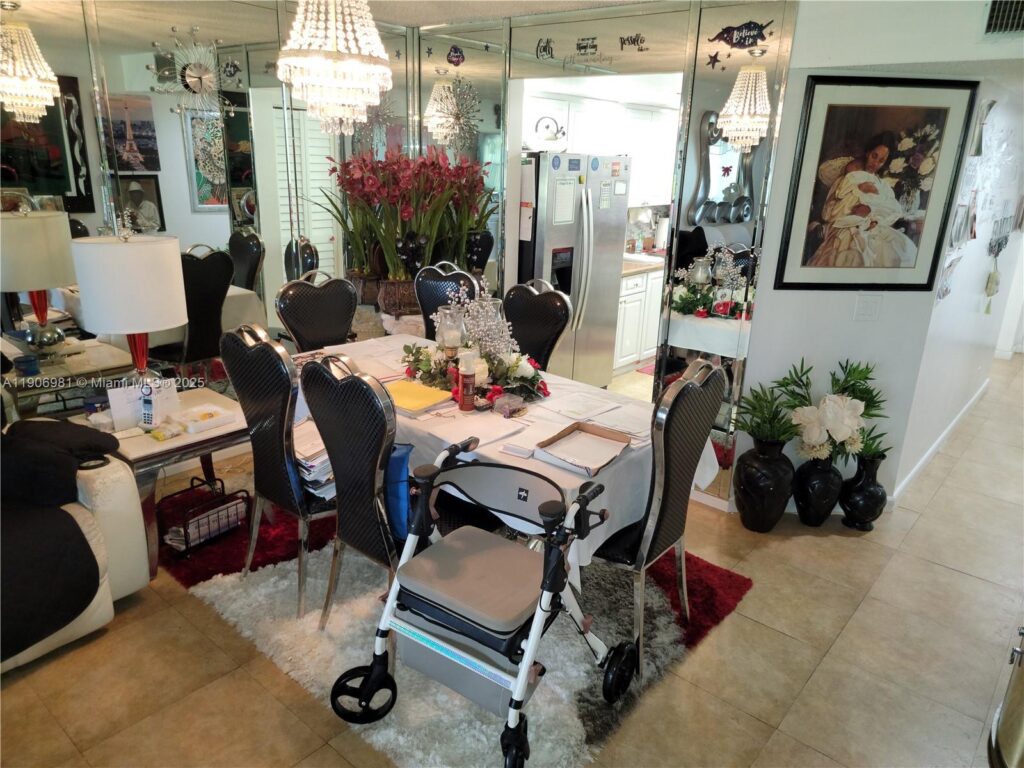 1200 SW 125th Ave # 211L, Pembroke Pines FL 33027