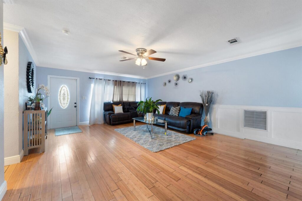 808 Wright Drive, Lake Worth FL 33461