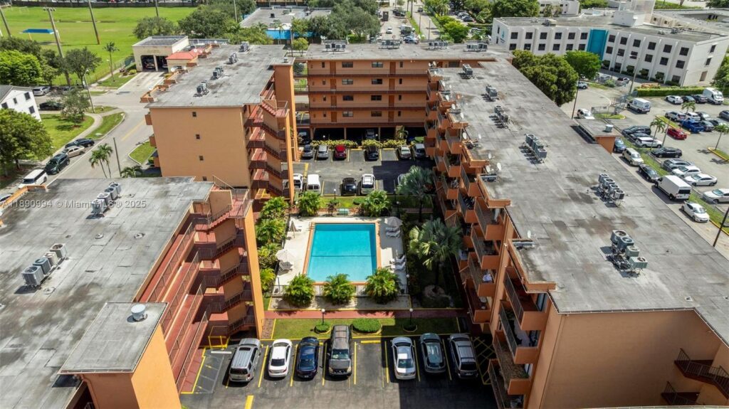 1800 W 54th St # 109, Hialeah FL 33012