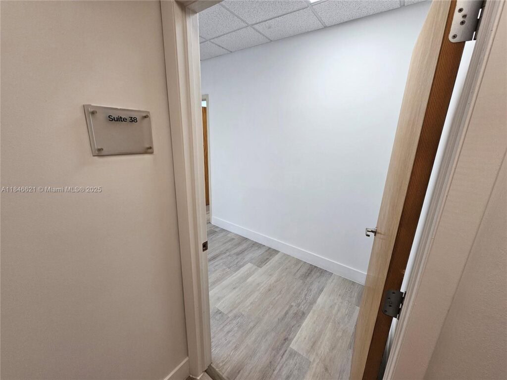 12550 Biscayne Blvd # 11, North Miami FL 33181