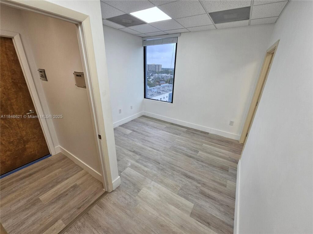 12550 Biscayne Blvd # 11, North Miami FL 33181