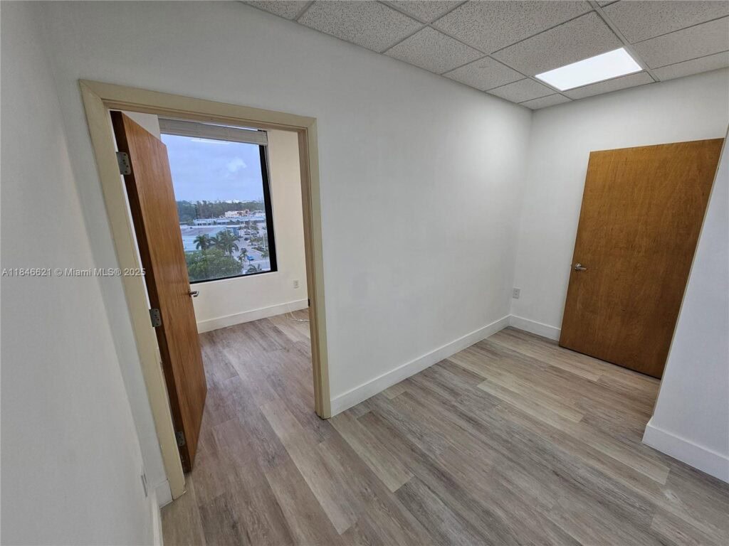 12550 Biscayne Blvd # 11, North Miami FL 33181