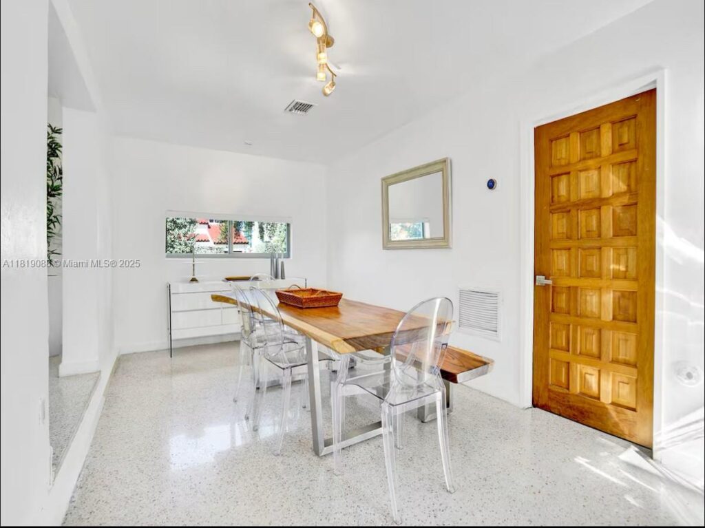 7537 W Treasure Dr, North Bay Village FL 33141