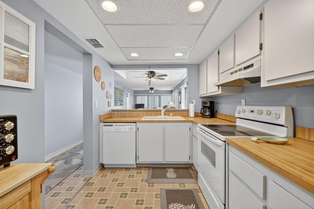 10310 S Ocean Drive # 610, Jensen Beach FL 34957