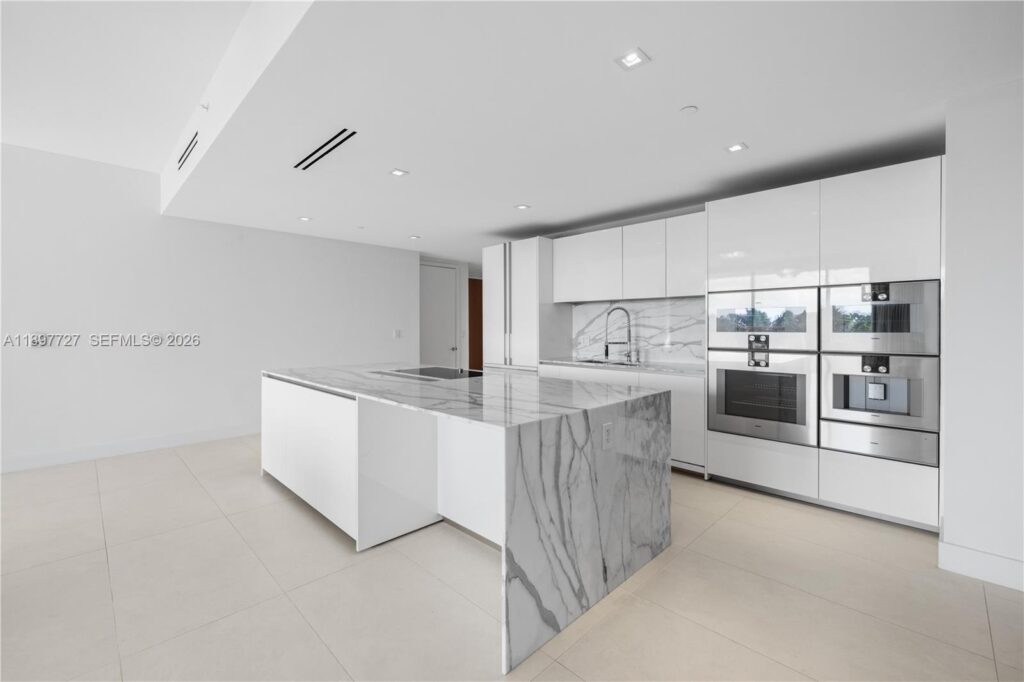 10201 Collins Ave # 311, Bal Harbour FL 33154