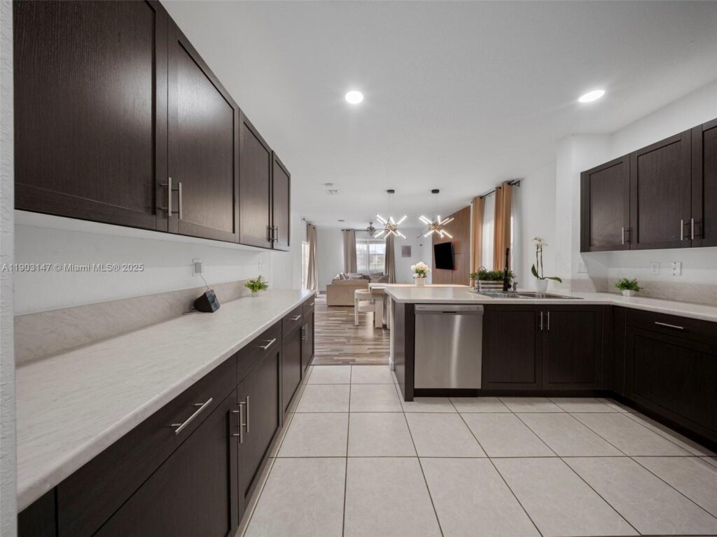 1411 SE 26th Rd # 1411, Homestead FL 33035