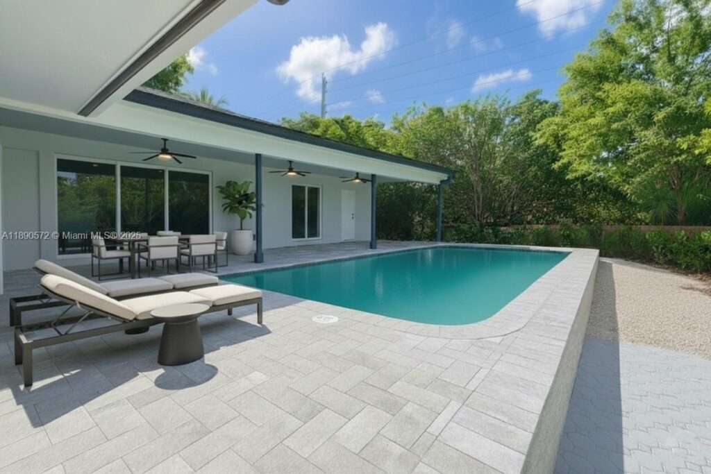3801 NE 16th Ter, Oakland Park FL 33334