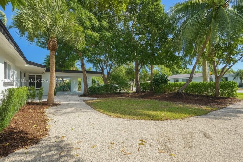 3801 NE 16th Ter, Oakland Park FL 33334