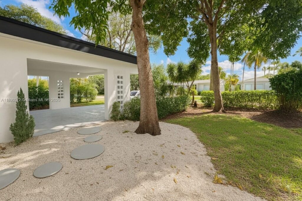 3801 NE 16th Ter, Oakland Park FL 33334