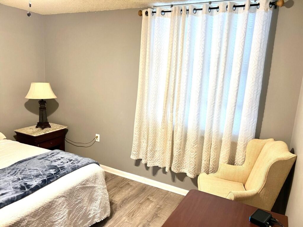 3500 Whitehall Drive N # 202, West Palm Beach FL 33401