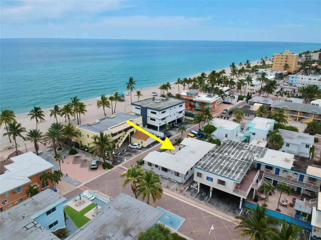 2212 N Surf Road, Hollywood FL 33019