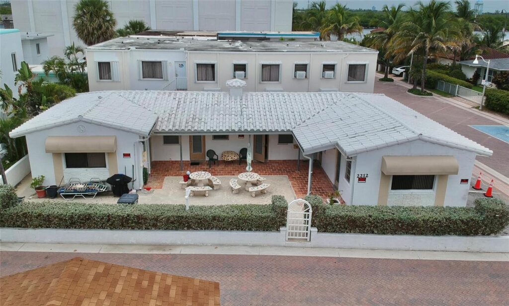 2212 N Surf Road, Hollywood FL 33019