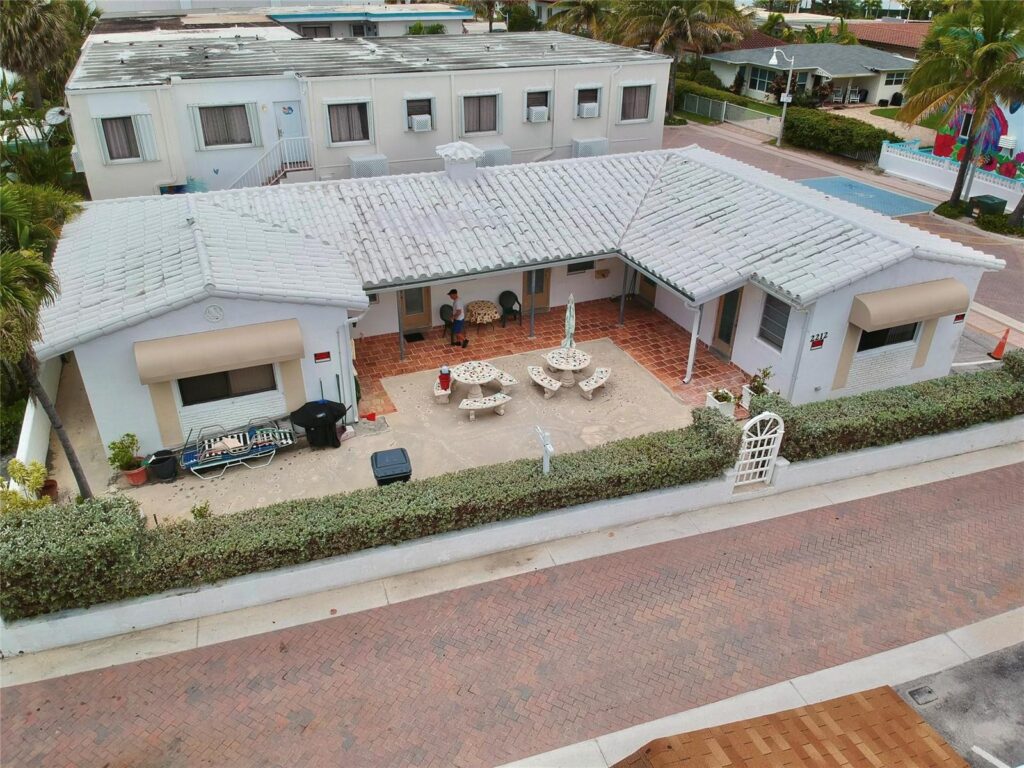 2212 N Surf Road, Hollywood FL 33019