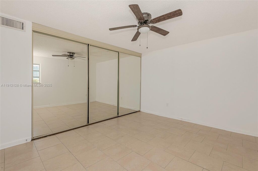 1975 NE 135th St # 3B, North Miami FL 33181
